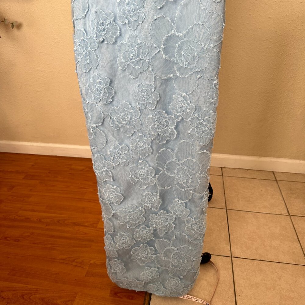 House Of Cb Eva Maxi Dress TUSCAN BLUE EMBROIDERED FLORAL MAXI DRESS NWT size S - Picture 5 of 12